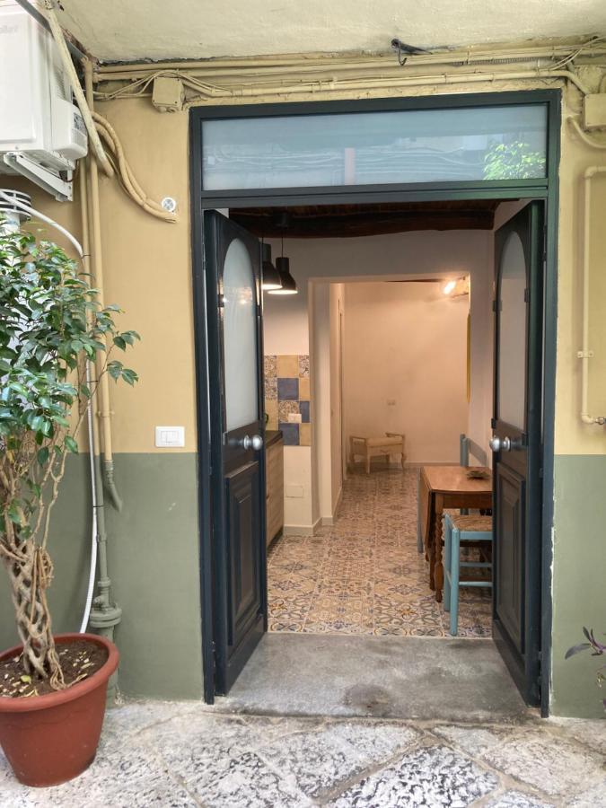 Zuccarella "Zuccherino"Nel Cortile Napels Buitenkant foto
